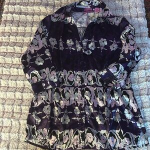 Women’s Stretch Fucsia top size large